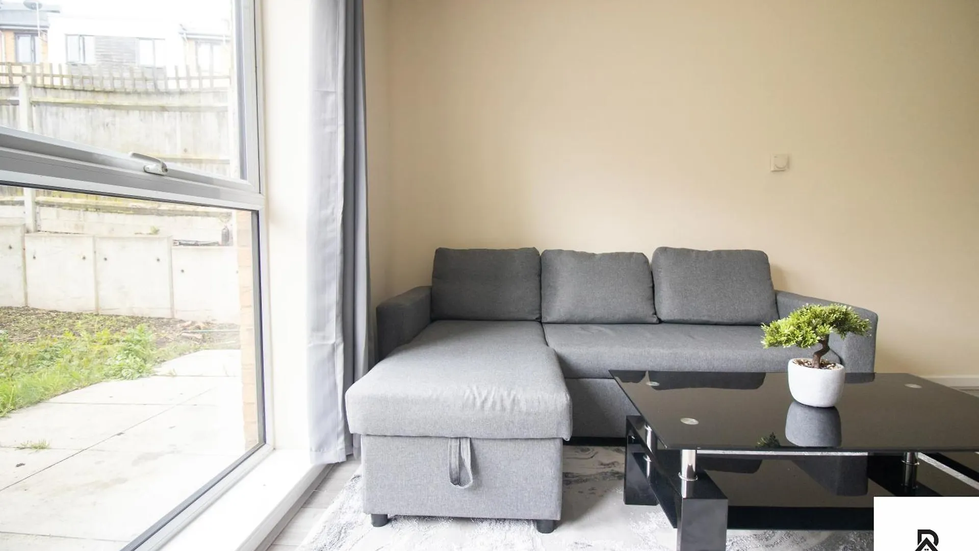 Newly Launched Two Bedroom House By Den Accommodation Short Lets & Serviced Accommodation With Garden Λονδίνο Ηνωμένο Βασίλειο