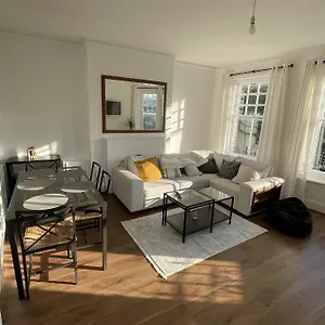 first-rate-apartment.brighton-hotels-england.com/