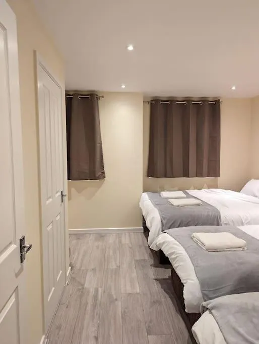 Newly Launched Two Bedroom House By Den Accommodation Short Lets & Serviced Accommodation With Garden London 0*,  United Kingdom