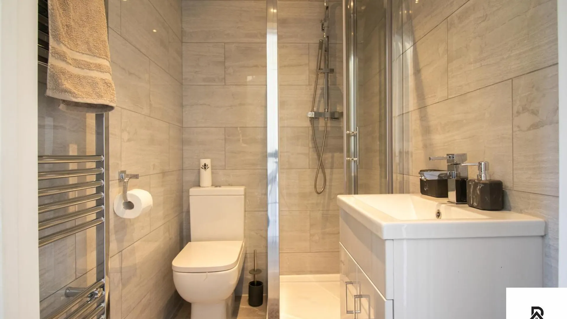 Holiday home Newly Launched Two Bedroom House By Den Accommodation Short Lets & Serviced Accommodation With Garden London
